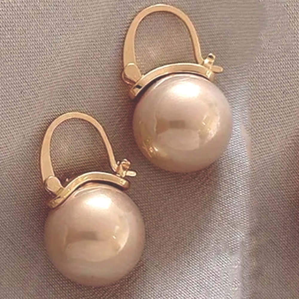 Gold /Champagne Pearl Drop Earrings.
